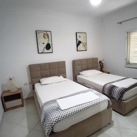 Luxury Appartament Lungomare Vlorë エクステリア 写真