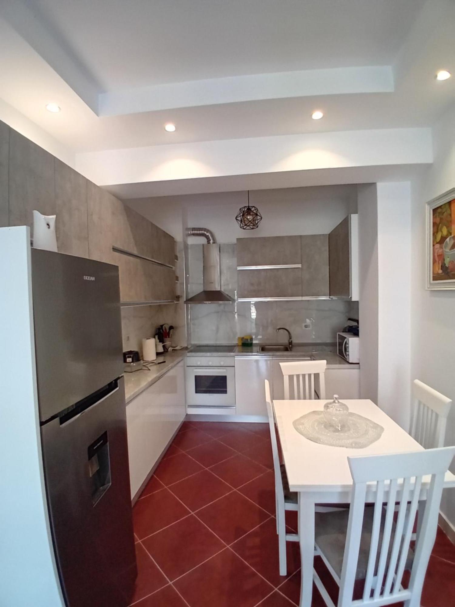 Luxury Appartament Lungomare Vlorë エクステリア 写真