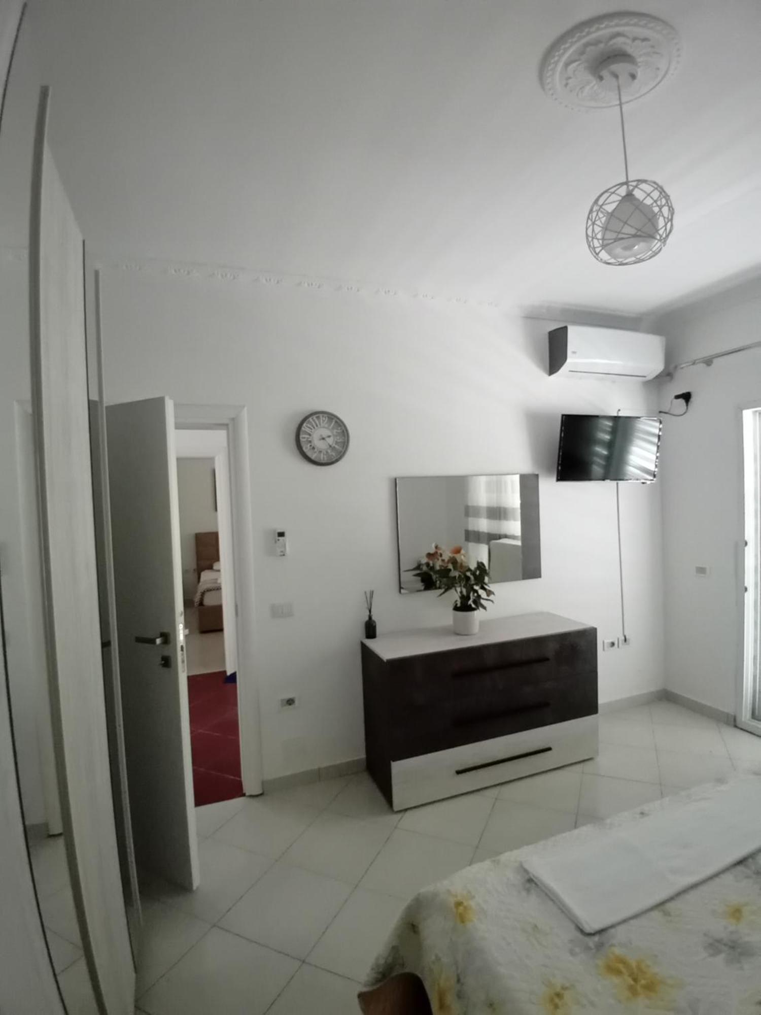 Luxury Appartament Lungomare Vlorë エクステリア 写真